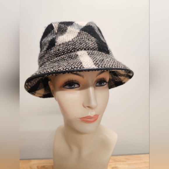 Burberry Wool Hat - Picture 1 of 15